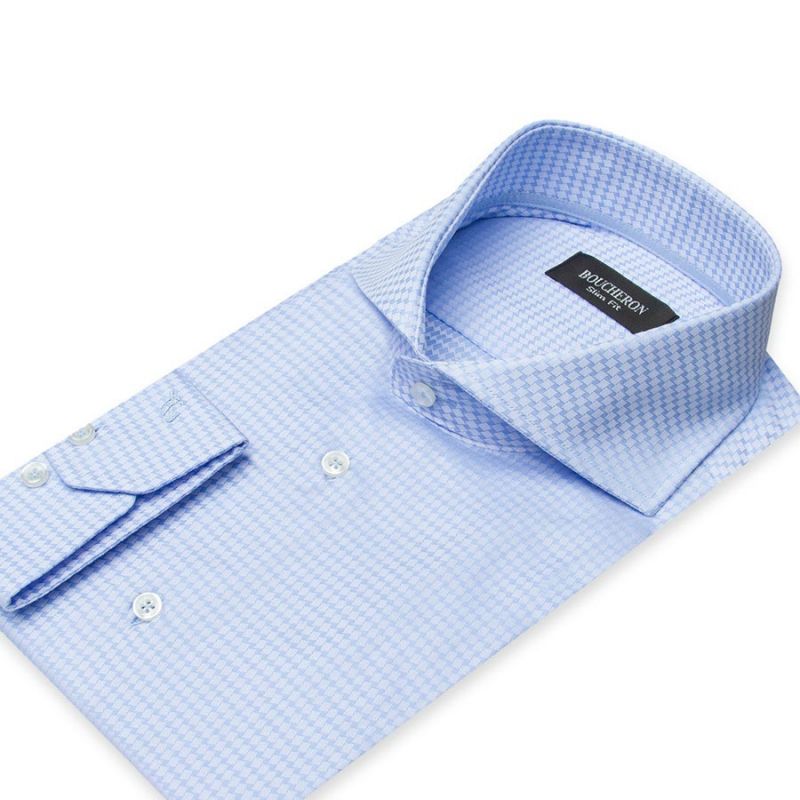 Рубашка голубая с выделкой, приталенная и удлинённая
