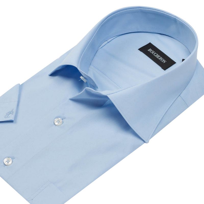 Рубашка голубая однотонная с короткими рукавами неприталенная