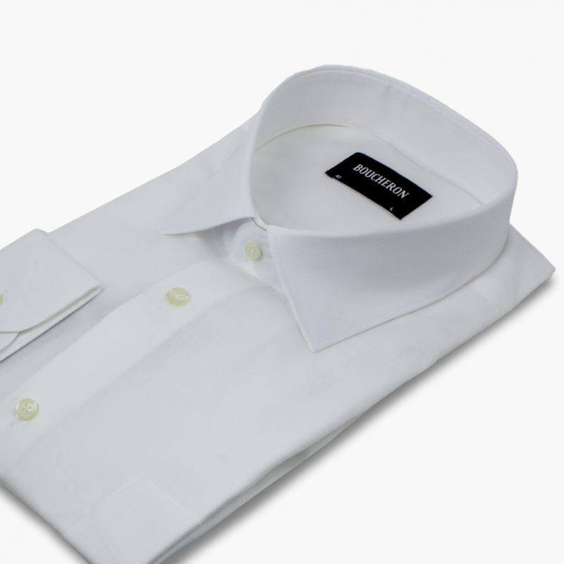 Рубашка белая с выделкой, однотонная, неприталенная