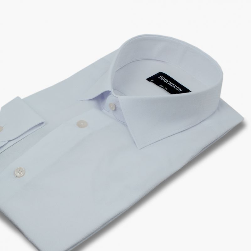 Рубашка белая однотонная, с выделкой, приталенная