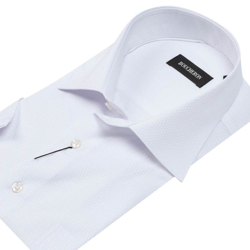 Рубашка белая с выделкой, с короткими рукавами, неприталенная