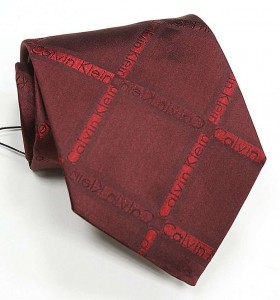 Бордовый шелковый галстук Calvin Klein с логотипами